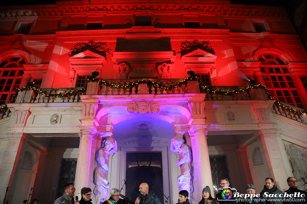 VBS_4348 -  Il Magico Paese di Natale 2024 - Spettacolo di Inaugurazione a Govone.jpg